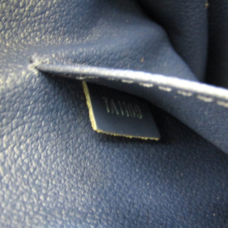 Louis Vuitton Poche Toilette  Leather Clutch Bag - Barde - Image 4