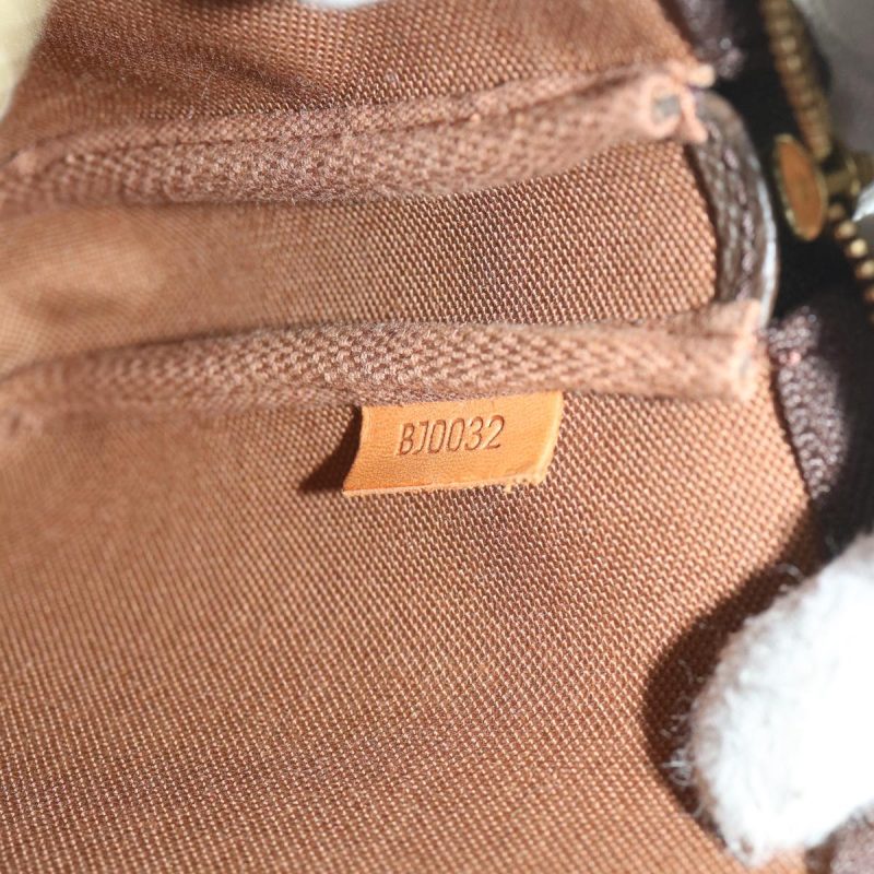 Louis Vuitton Pochette Accessoire  Canvas Clutch Bag - Barde - Image 6