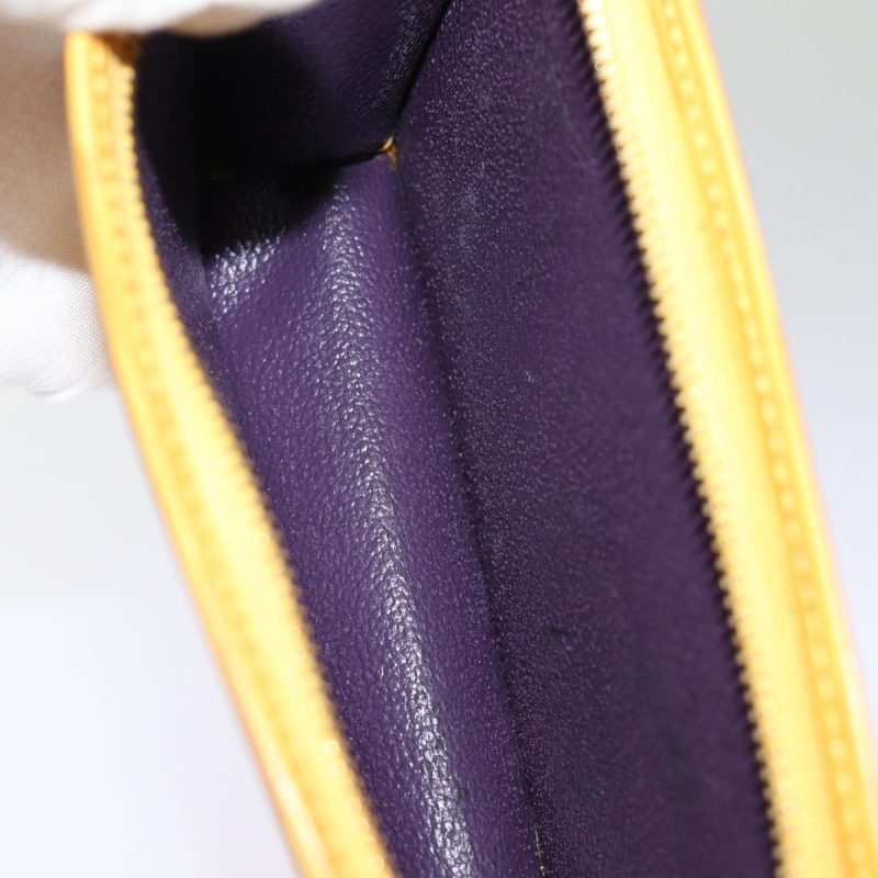Louis Vuitton Pochette Voyage  Leather Clutch Bag - Barde - Image 5