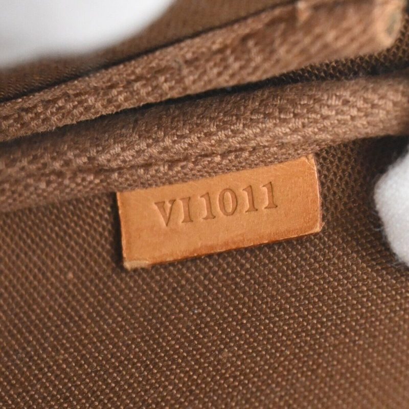 Louis Vuitton Pochette Accessoires  Canvas Clutch Bag - Barde - Image 6