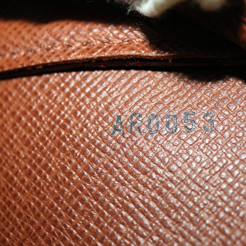 Louis Vuitton Orsay  Canvas Clutch Bag - Barde - Image 6