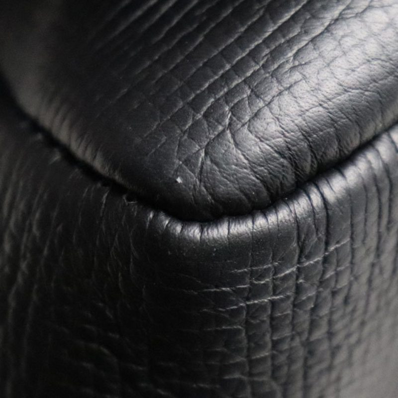 Louis Vuitton Tokyo Besace  Leather Shopper Bag - Barde - Image 5
