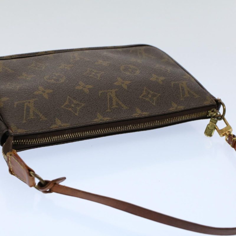 Louis Vuitton Pochette Accessoire  Canvas Clutch Bag - Barde - Image 4