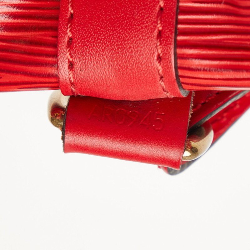 Louis Vuitton Petit Noé  Leather Shoulder Bag - Barde - Image 6