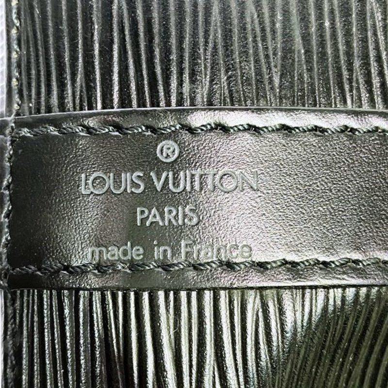 Louis Vuitton Petit Noé  Leather Shoulder Bag - Barde - Image 6