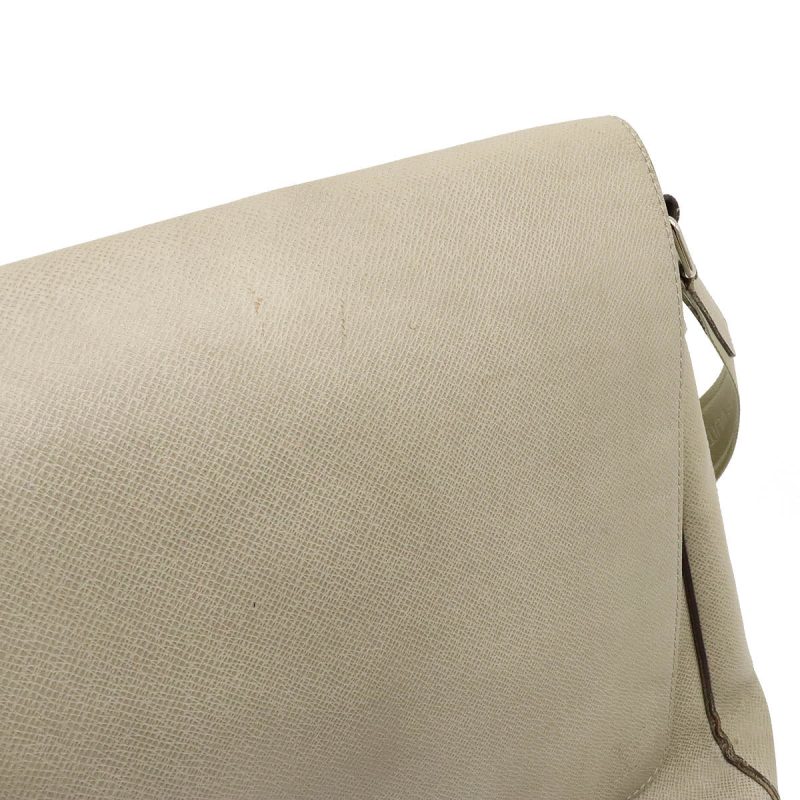 Louis Vuitton Taiga Leather Milo Messenger Bag M32633 - Barde - Image 7