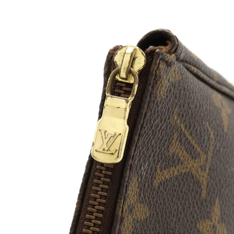 Louis Vuitton Monogram Pochette Accessoire Handbag - Barde - Image 5
