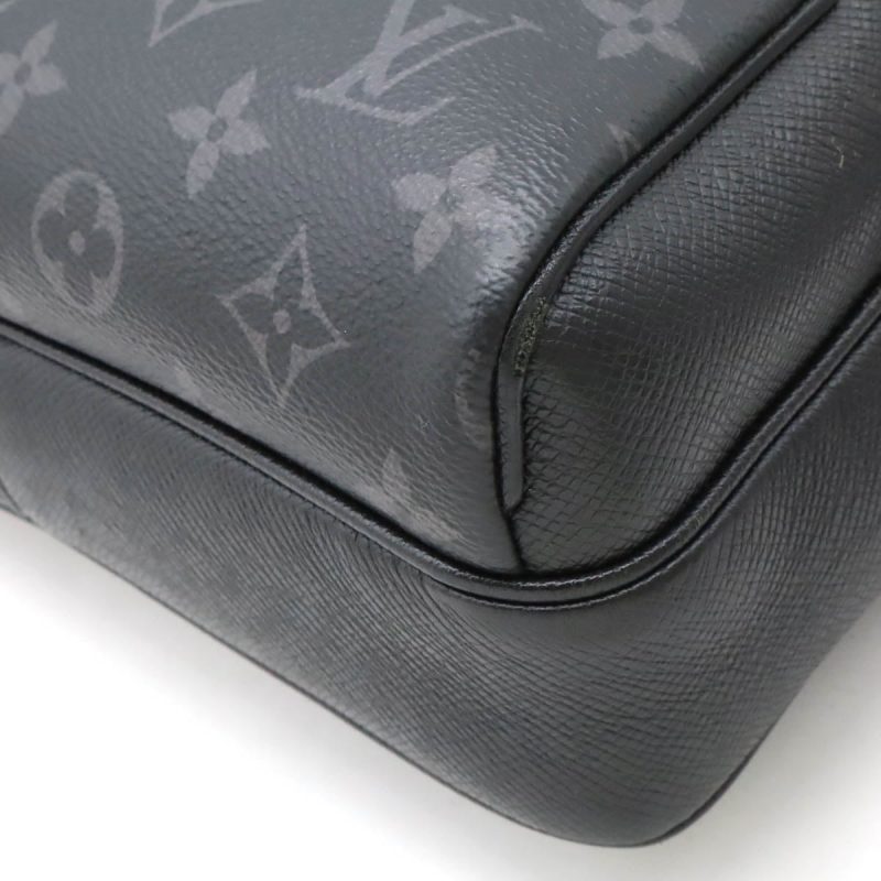 Louis Vuitton Taigarama Monogram Eclipse Outdoor Messenger Bag M30233 - Barde - Image 3