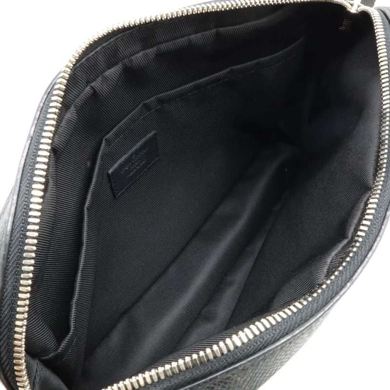 Louis Vuitton Taigarama Monogram Eclipse Outdoor Messenger Bag M30233 - Barde - Image 5