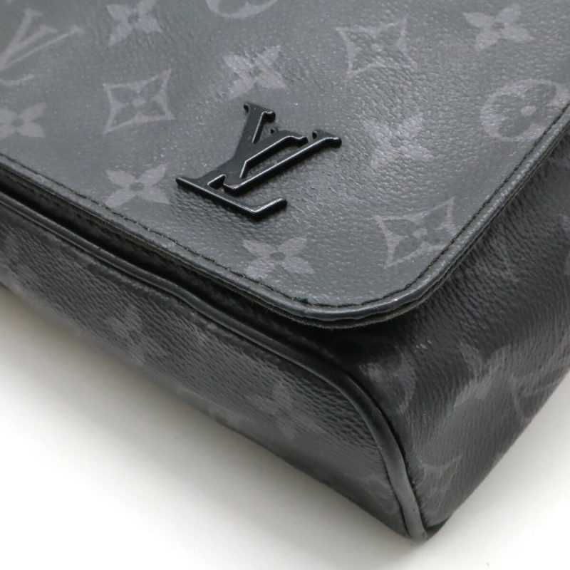 Louis Vuitton Monogram Eclipse District PM Messenger Bag M44000 - Barde - Image 3