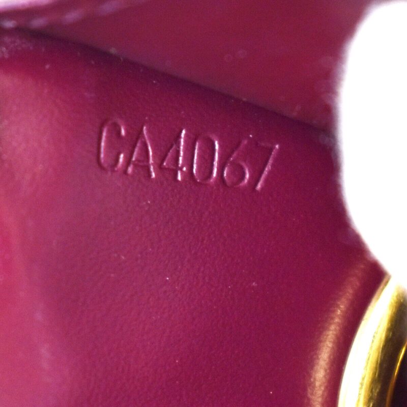 Louis Vuitton Pochette Clés  Patent Leather Wallet - Barde - Image 6