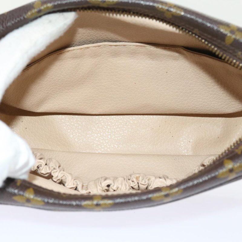 Louis Vuitton Trousse De Toilette  Canvas Clutch Bag - Barde - Image 5