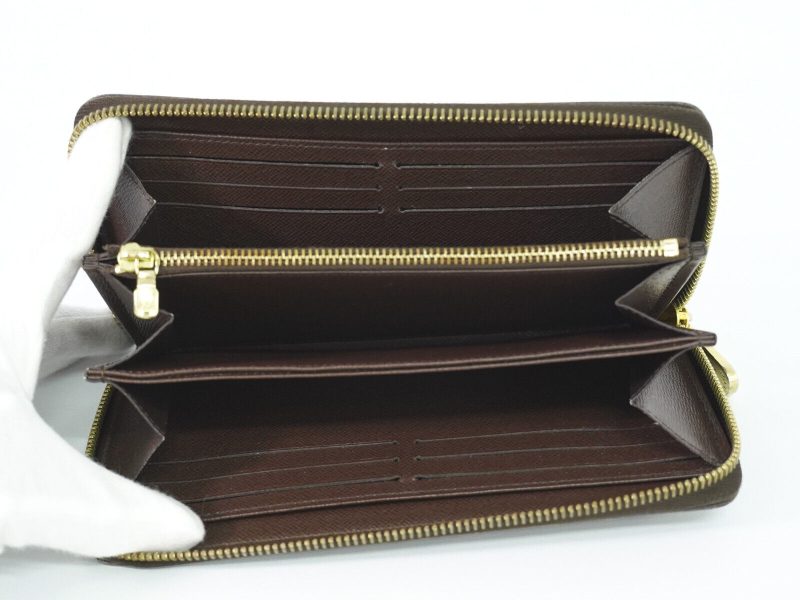 Louis Vuitton Zippy Wallet  Canvas Wallet - Barde - Image 4