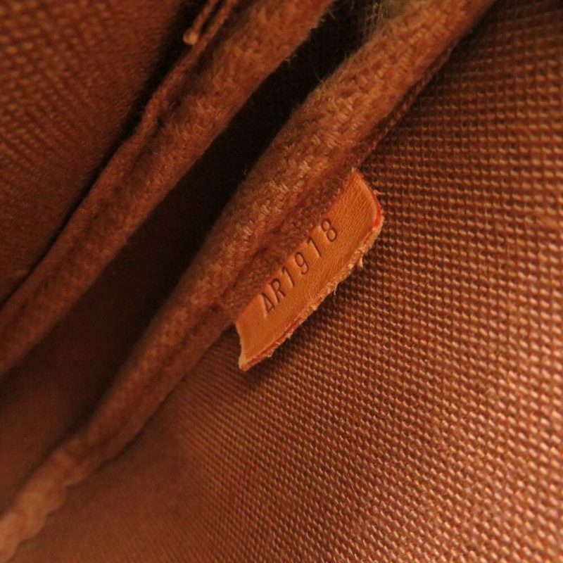 Louis Vuitton Pochette Accessoires  Canvas Clutch Bag - Barde - Image 5