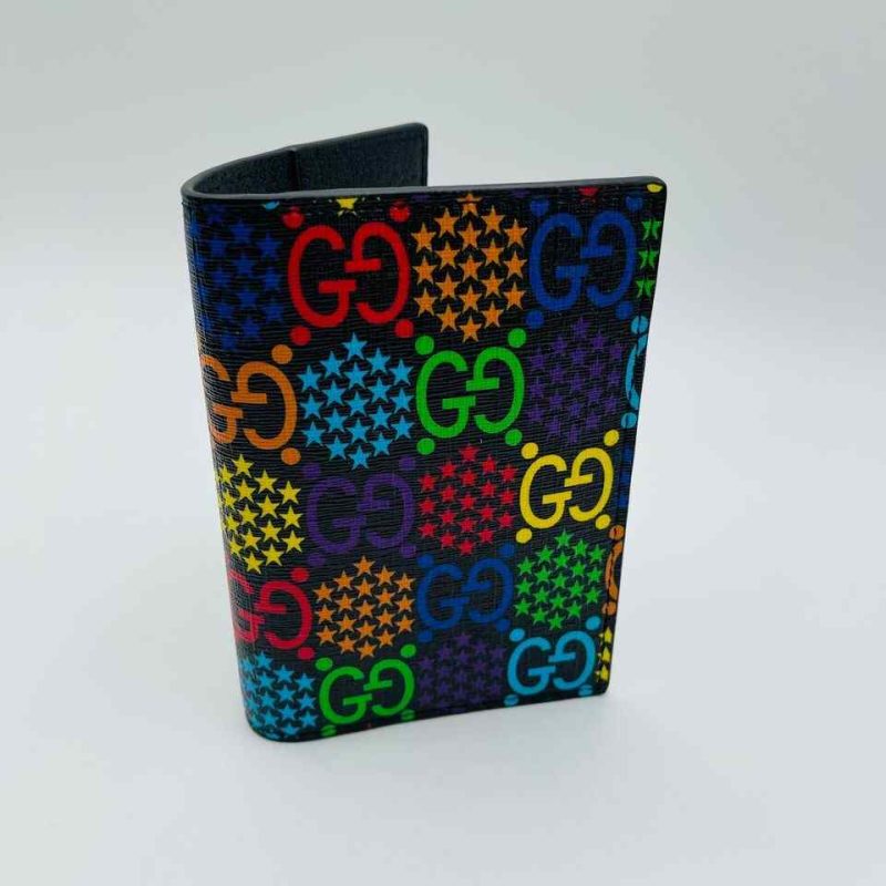 Gucci Unisex Rainbow Supreme GG Leather Psychedelic Passport Holder - Barde - Image 4