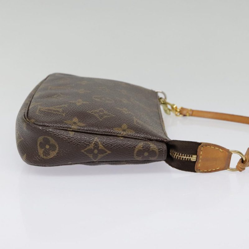 Louis Vuitton Pochette Accessoire  Canvas Clutch Bag - Barde - Image 4