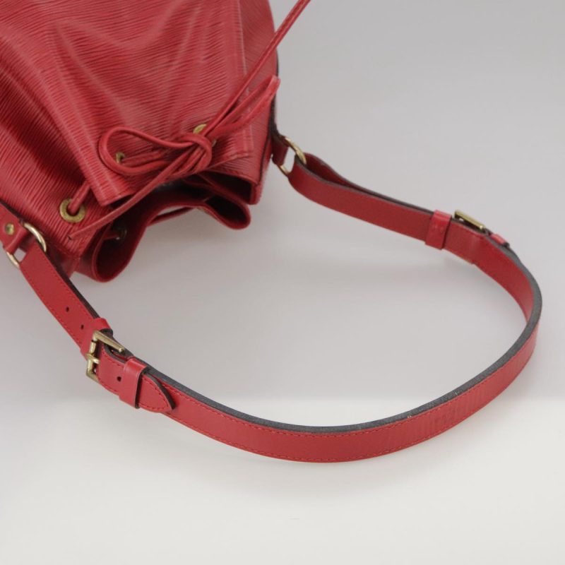 Louis Vuitton Petit Noé  Leather Shoulder Bag - Barde - Image 5