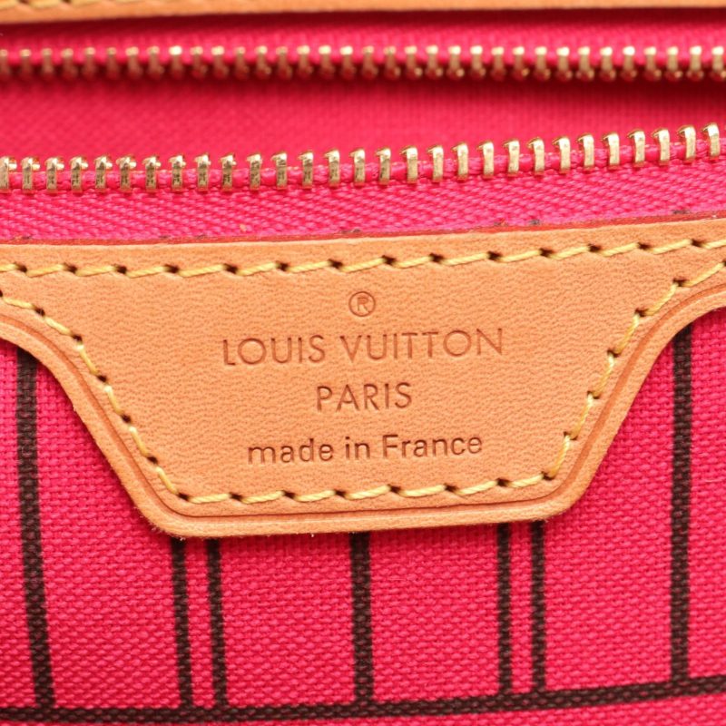 Louis Vuitton Neverfull MM Monogram Love Lock Tote M44364 - Barde - Image 4