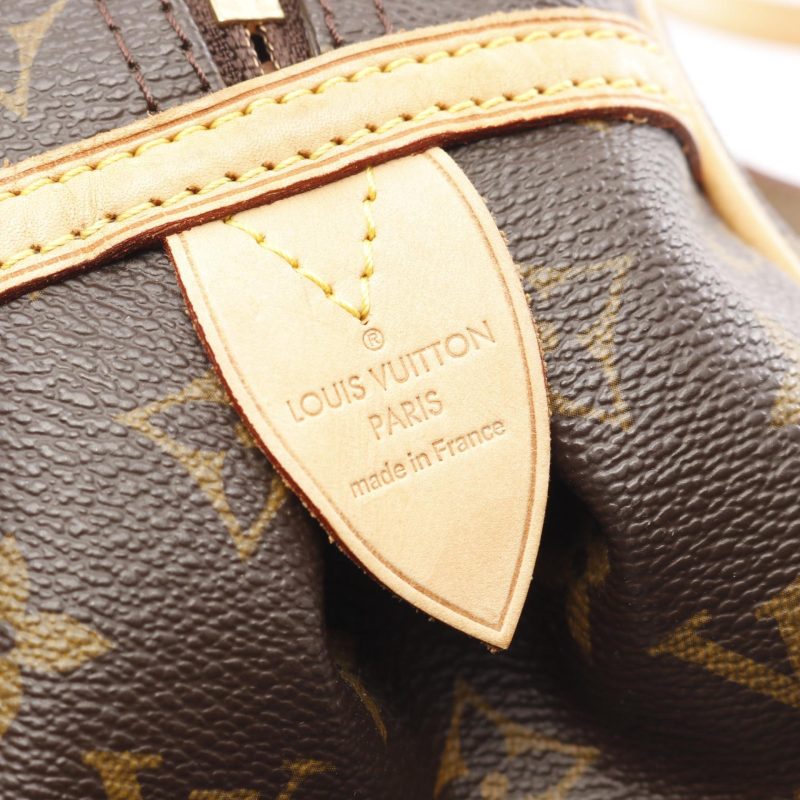 Louis Vuitton Montorgueil PM Monogram Shoulder Bag - Barde - Image 4