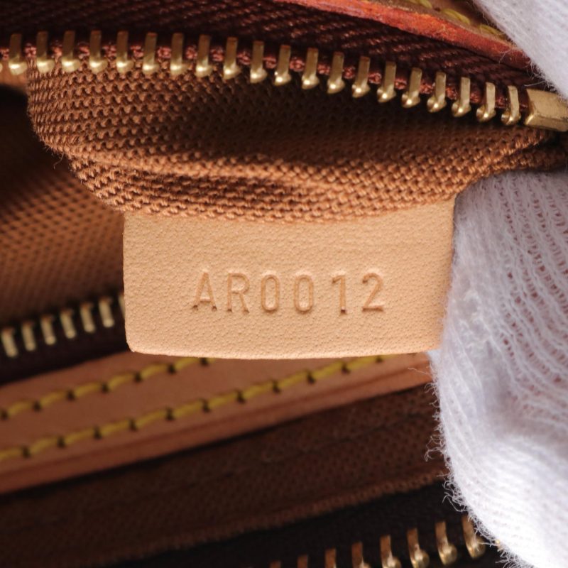 Louis Vuitton Trotter Shoulder Bag Monogram - Barde - Image 5