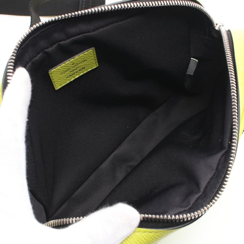 Louis Vuitton Outdoor Bumbag Taigarama Waist Bag - Barde - Image 3