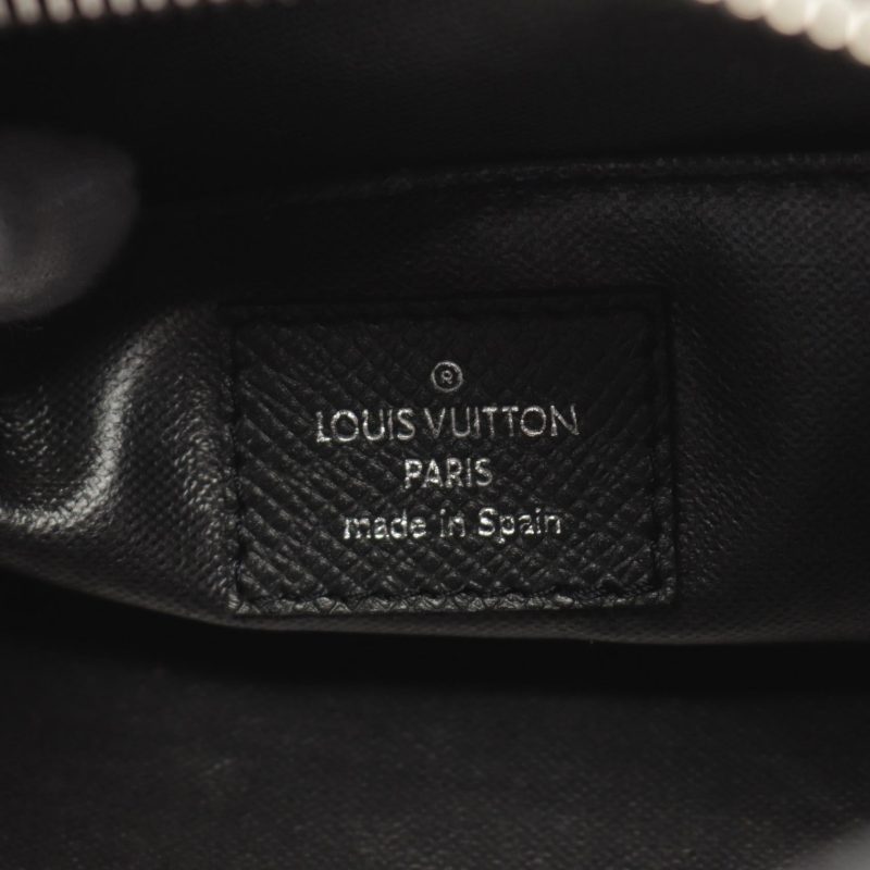Louis Vuitton Leather Clutch Bag Black M32492 - Barde - Image 4