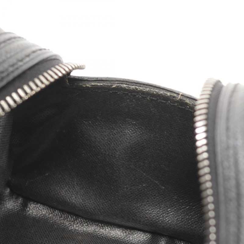 Louis Vuitton Leather Clutch Bag Black M32492 - Barde - Image 7