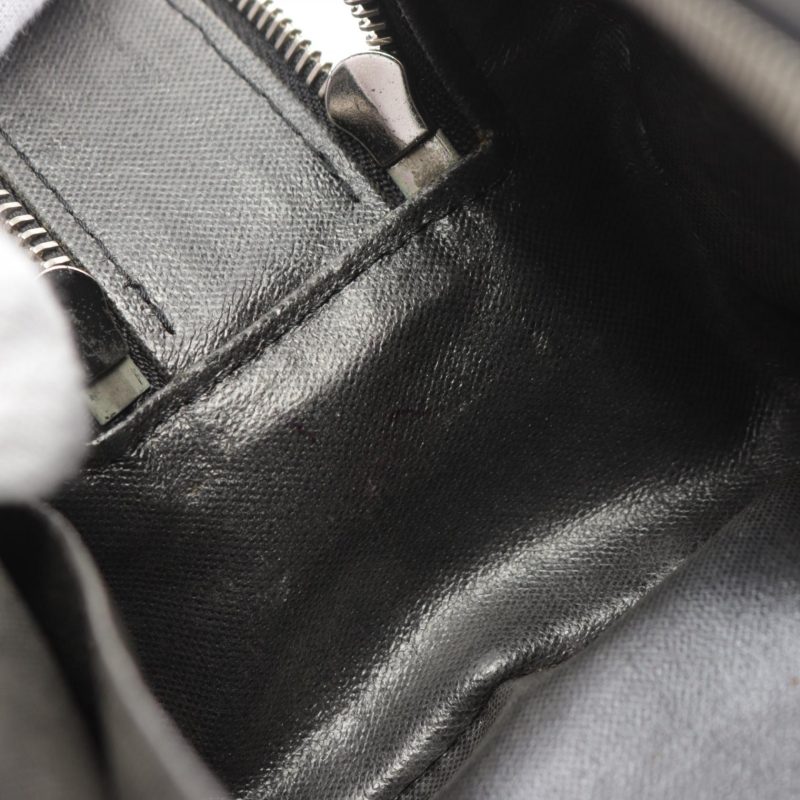Louis Vuitton Leather Clutch Bag Black M32492 - Barde - Image 8