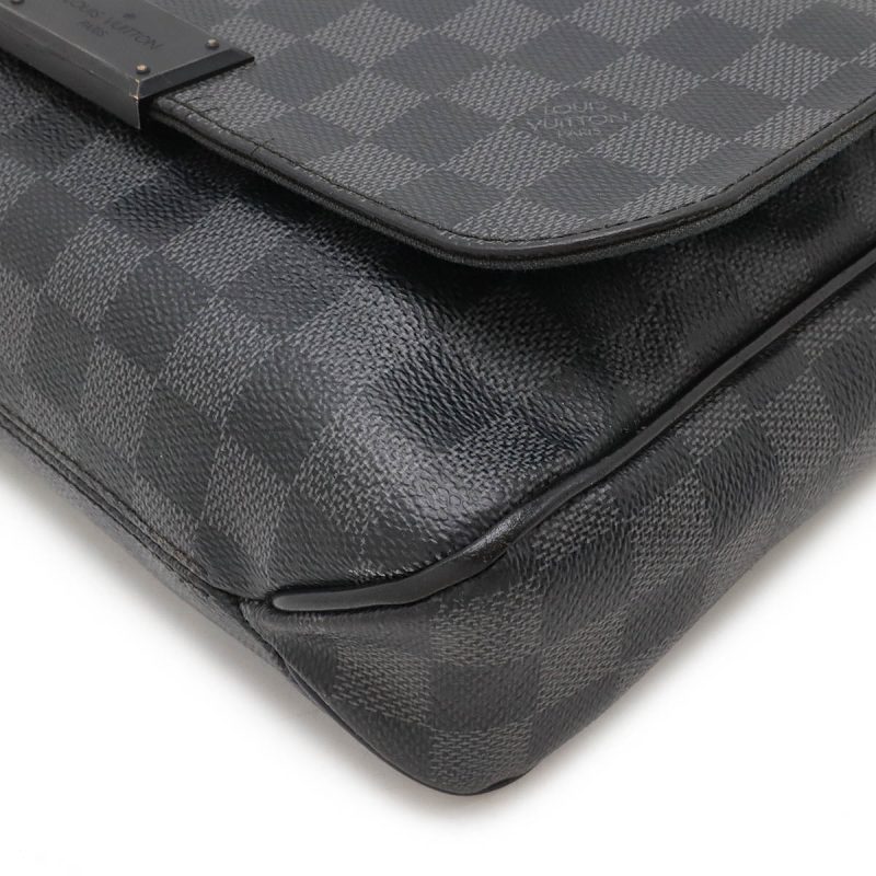 Louis Vuitton Damier Graphite District PM Messenger Bag - Barde - Image 3