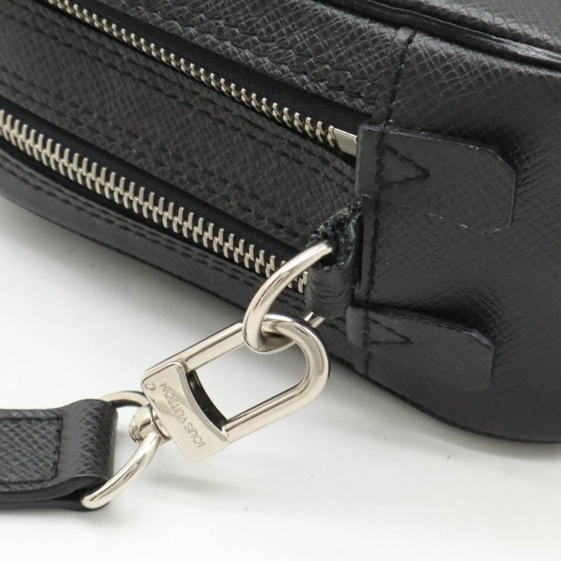 Louis Vuitton Taiga Neo Pavel Clutch M32902 - Barde - Image 8