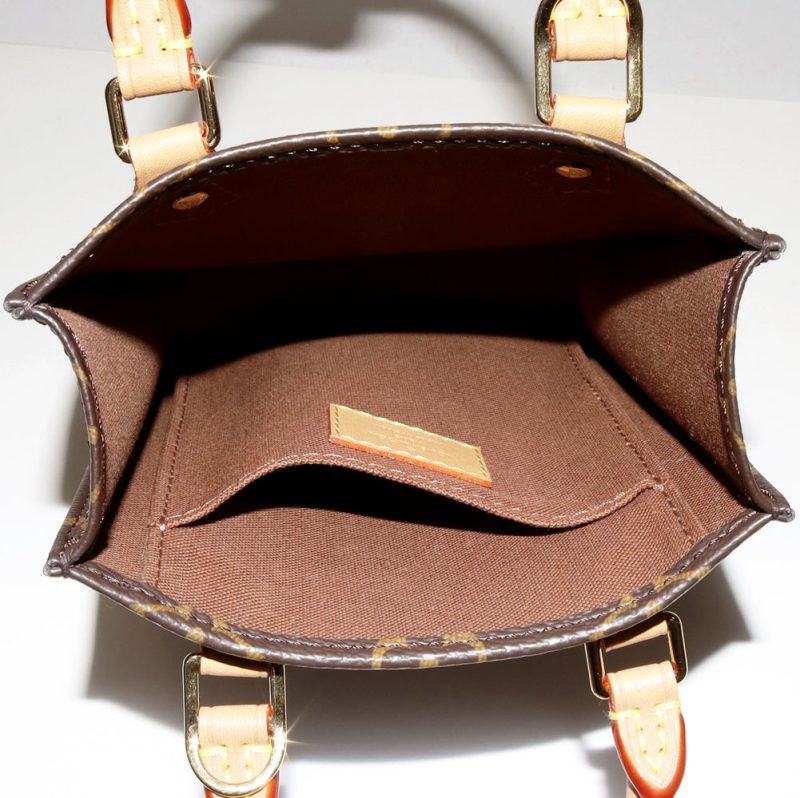 Louis Vuitton Monogram Canvas Petit Sac Plat Handbag M81295 - Barde - Image 4