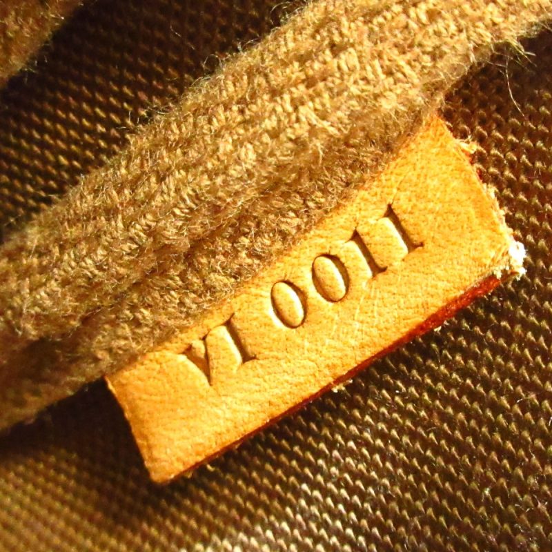 Louis Vuitton Pochette Accessoire  Canvas Clutch Bag - Barde - Image 6