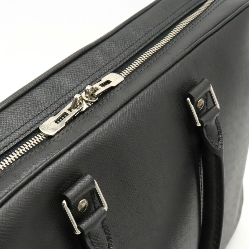 Louis Vuitton Taiga Document Voyage PM Bag - Barde - Image 5