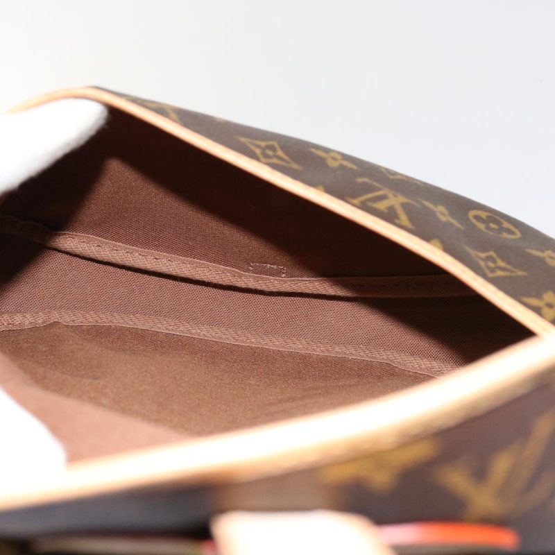 Louis Vuitton Saumur  Canvas Shoulder Bag - Barde - Image 5