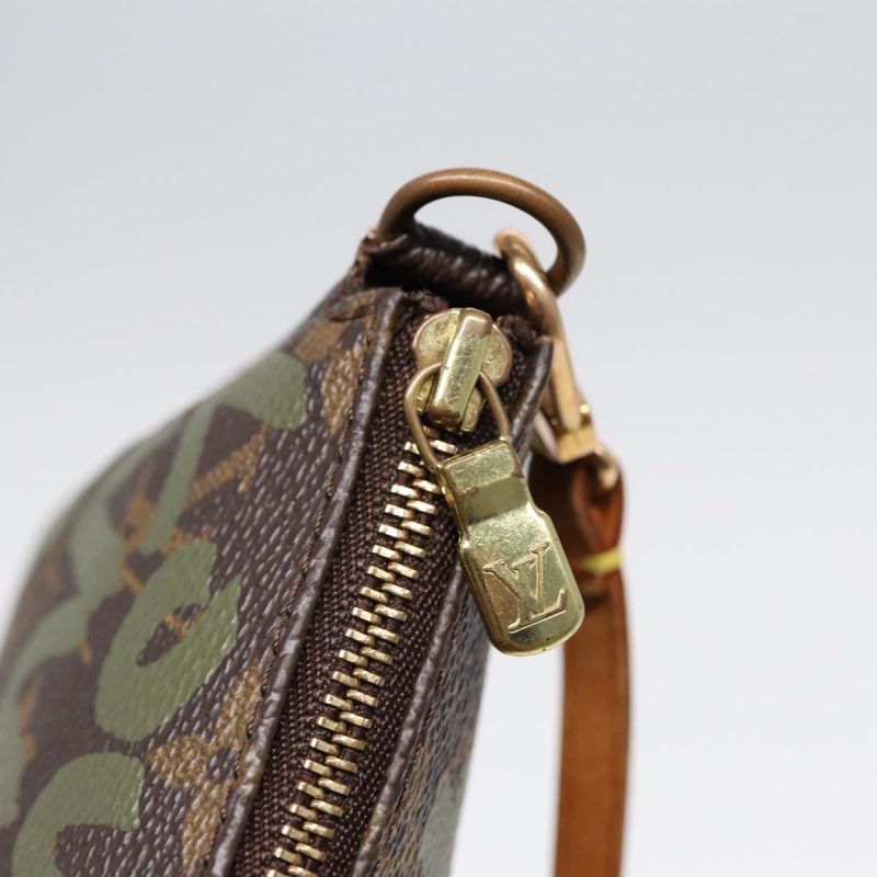 Louis Vuitton Pochette Accessoire  Canvas Clutch Bag - Barde - Image 6