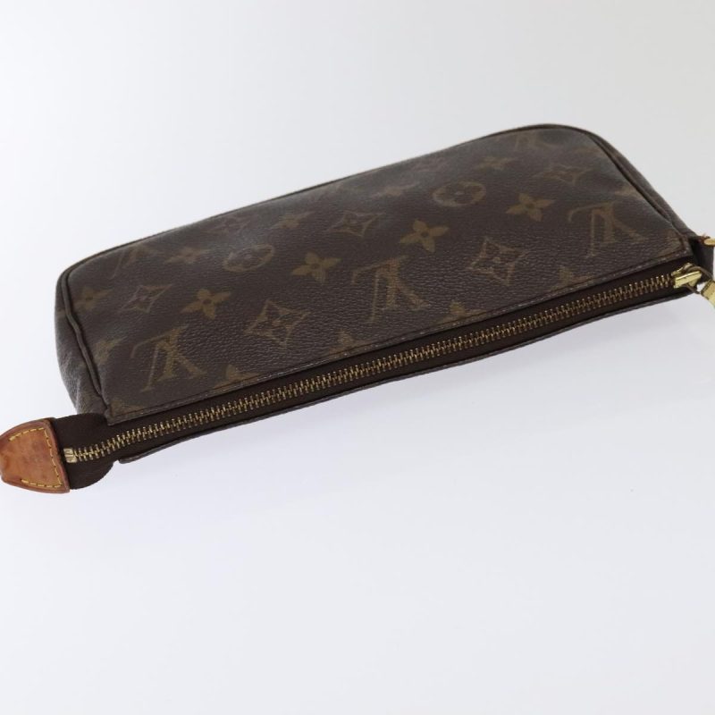 Louis Vuitton Pochette Accessoire  Canvas Clutch Bag - Barde - Image 5