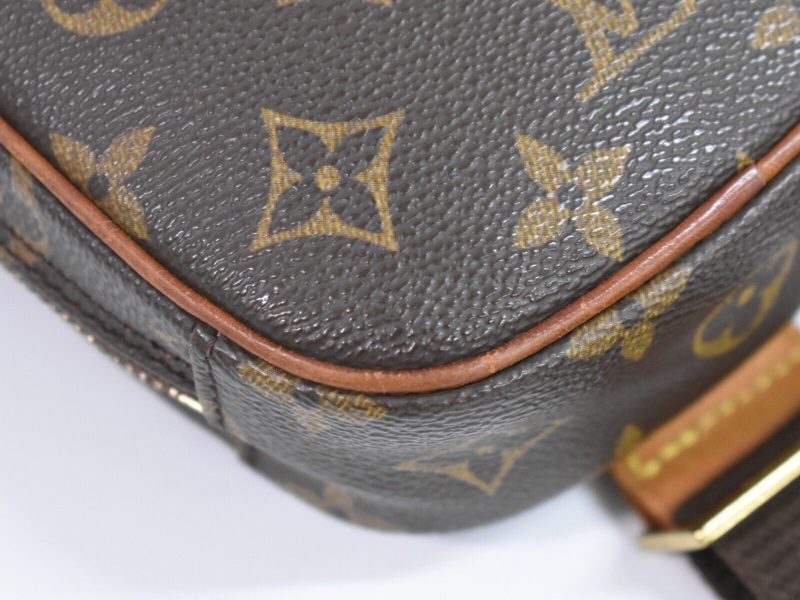 Louis Vuitton Pochette Gange  Canvas Shoulder Bag - Barde - Image 4