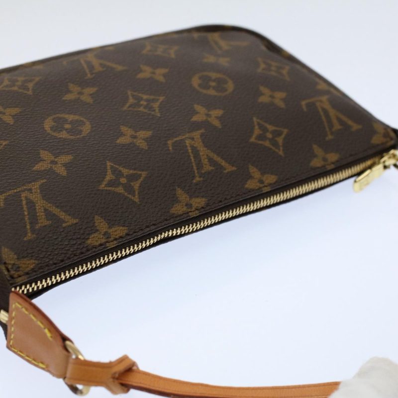 Louis Vuitton Pochette Accessoire  Canvas Clutch Bag - Barde - Image 4