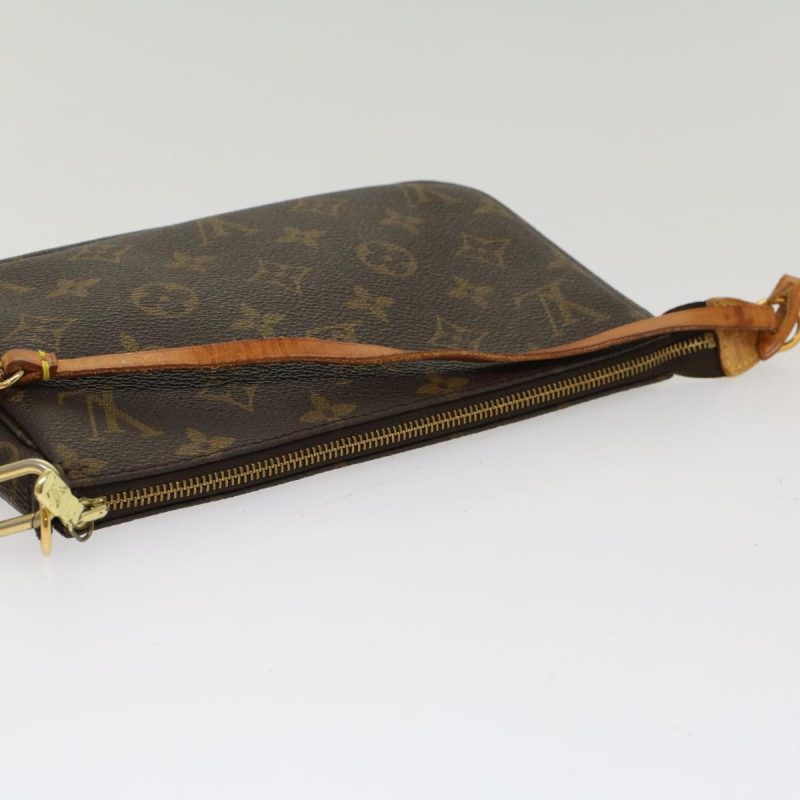 Louis Vuitton Pochette Accessoires  Canvas Clutch Bag - Barde - Image 4
