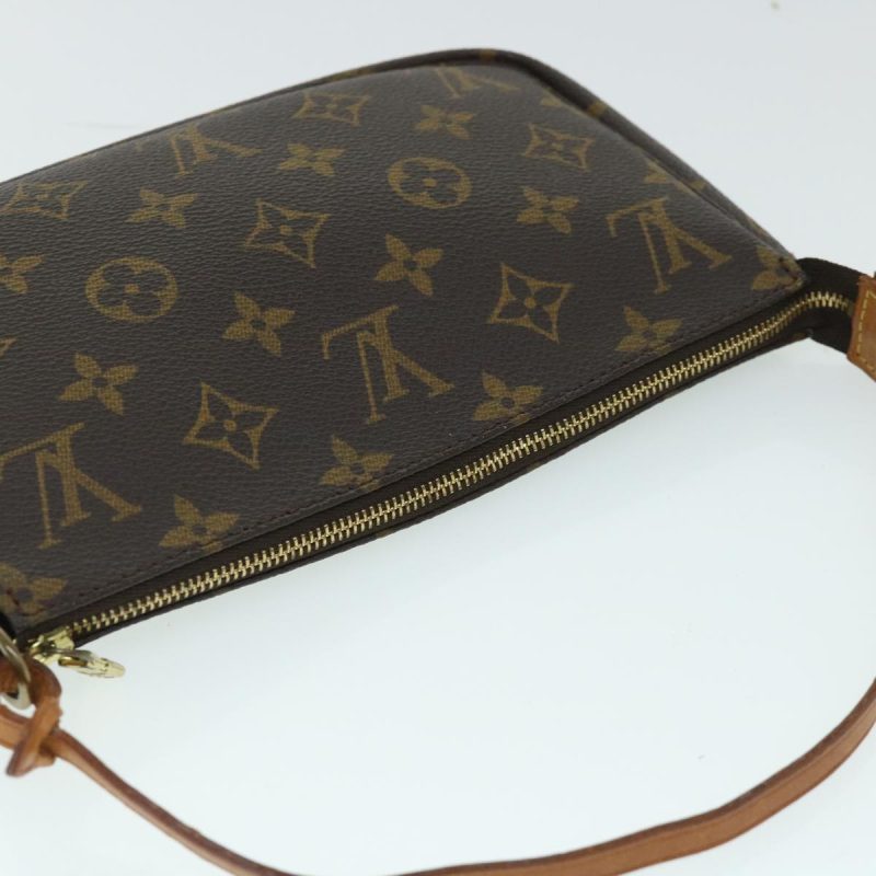 Louis Vuitton Pochette Accessoire  Canvas Clutch Bag - Barde - Image 4