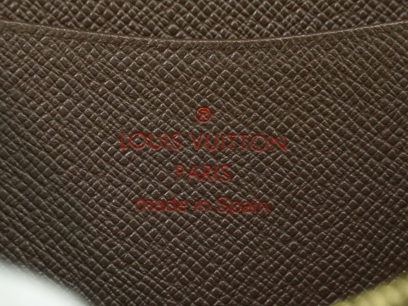Louis Vuitton Porte Monnaie Zippy  Canvas Wallet - Barde - Image 6