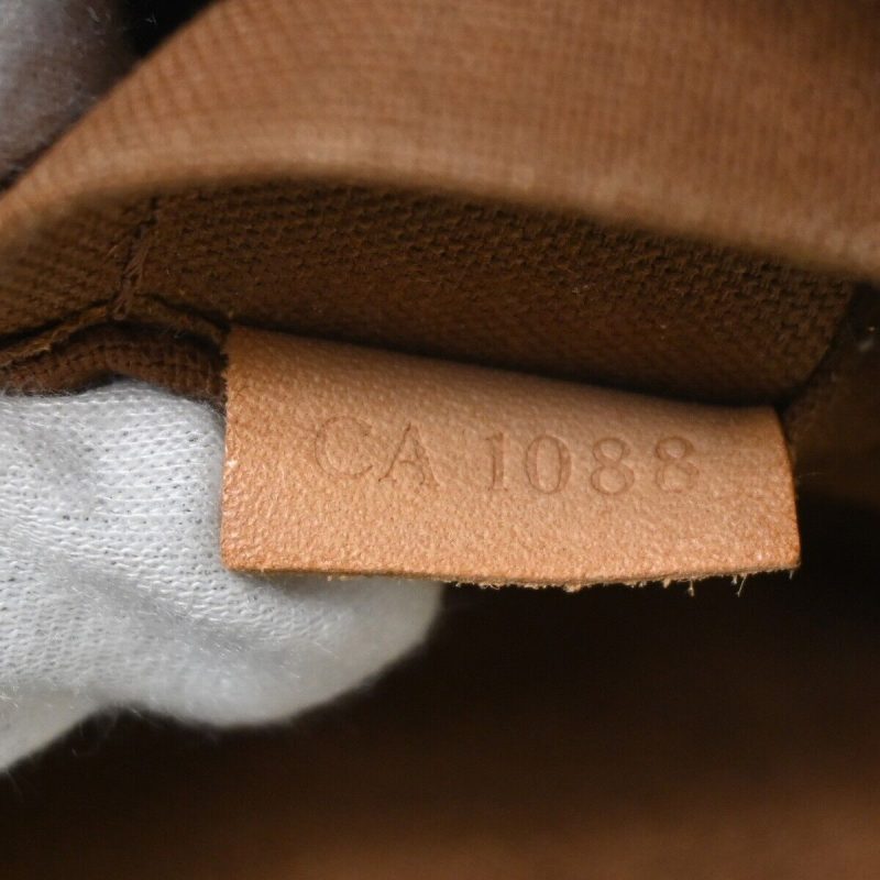 Louis Vuitton Odeon  Canvas Shoulder Bag - Barde - Image 6