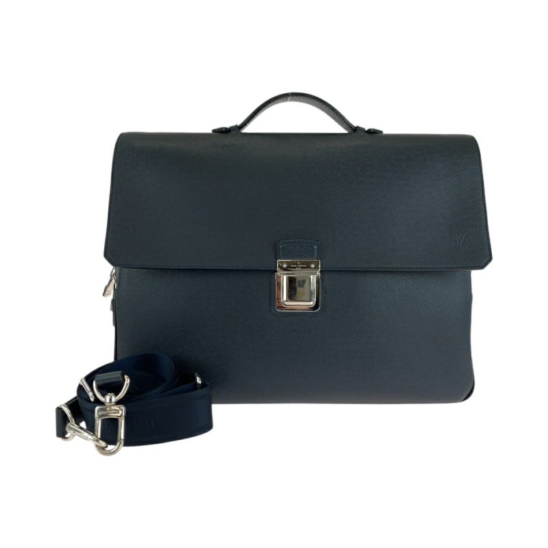 Louis Vuitton Taiga Vasily PM Shoulder Bag - Barde
