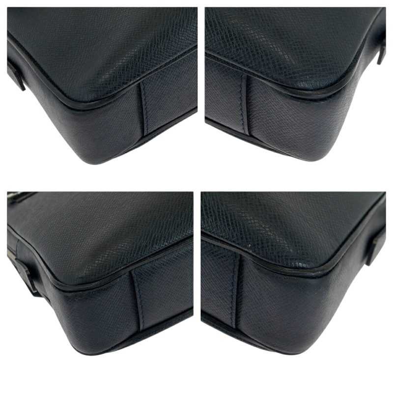 Louis Vuitton Taiga Vasily PM Shoulder Bag - Barde - Image 3