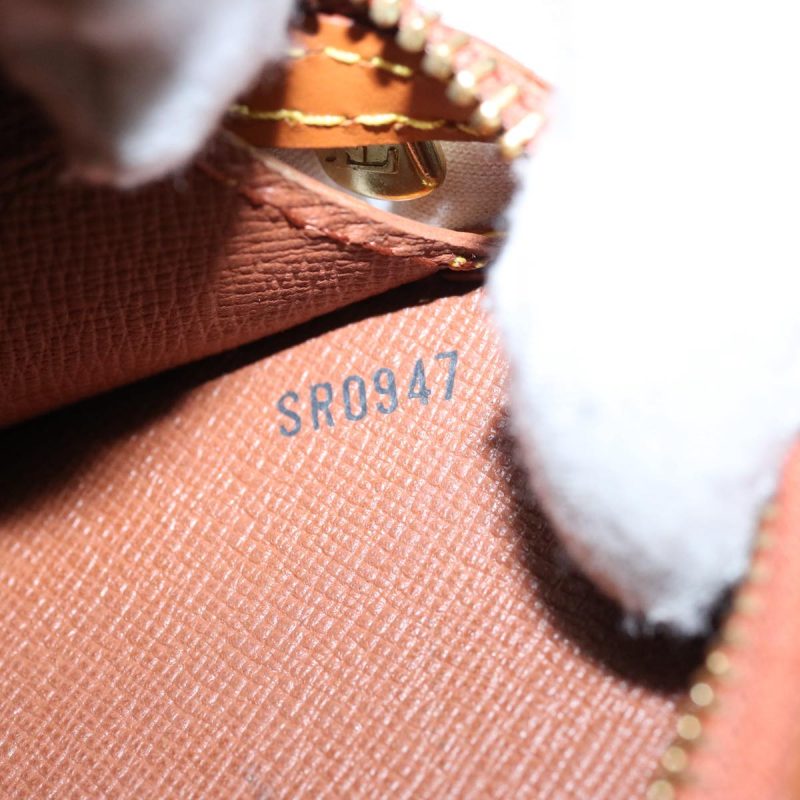 Louis Vuitton Pochette Homme  Leather Clutch Bag - Barde - Image 6