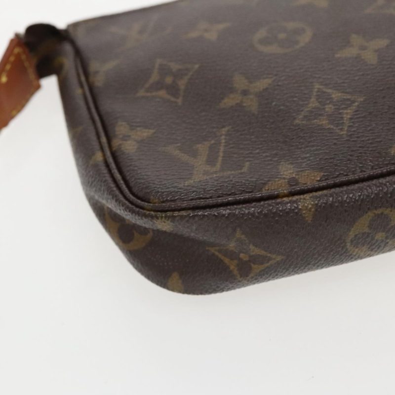 Louis Vuitton Pochette Accessoire  Canvas Clutch Bag - Barde - Image 5