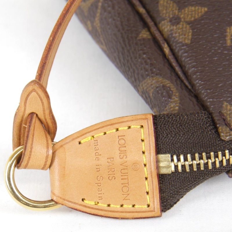 Louis Vuitton Pochette Accessoires  Canvas Clutch Bag - Barde - Image 5