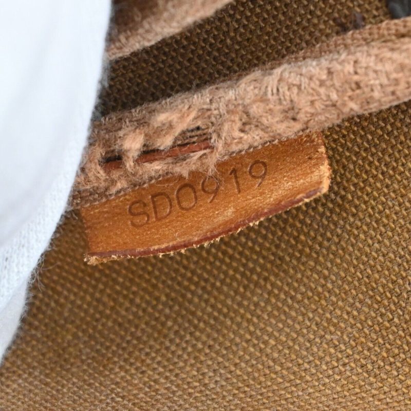 Louis Vuitton Pochette Accessoires  Canvas Clutch Bag - Barde - Image 6