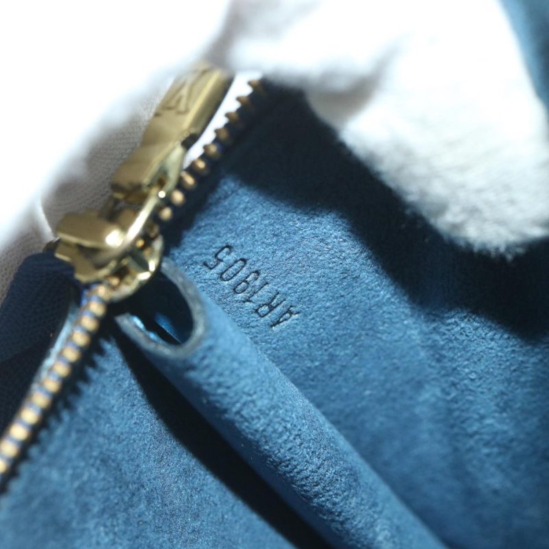Louis Vuitton Pochette Accessoires  Leather Clutch Bag - Barde - Image 6