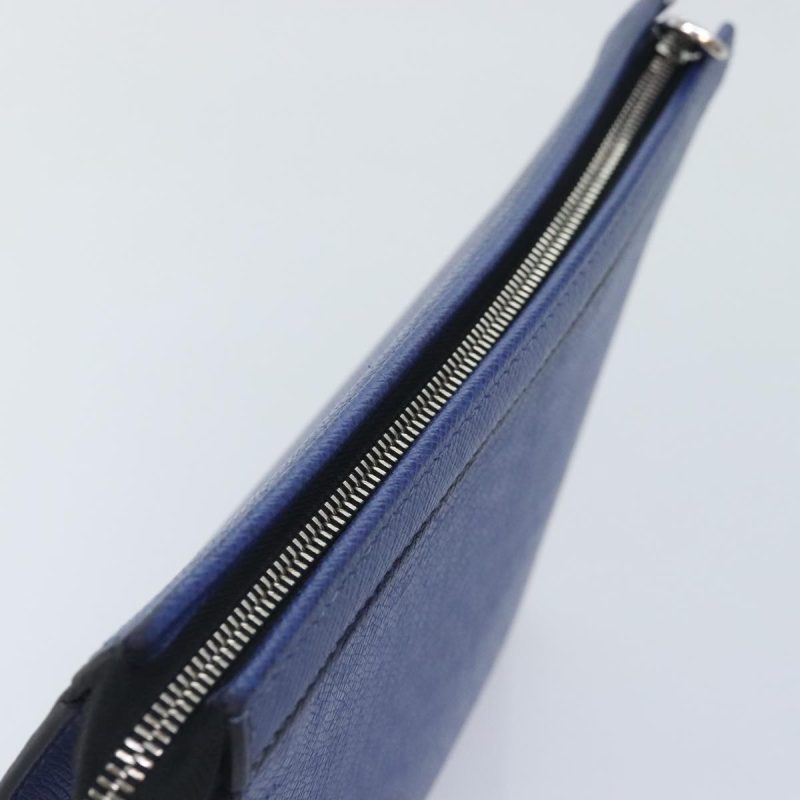 Louis Vuitton Pochette Voyage  Leather Clutch Bag - Barde - Image 6
